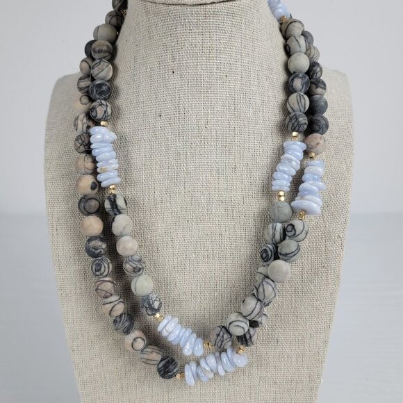 Natural Stone And Agate Beaded Necklace Gray and Lavender Opera Length Endless - Picture 1 of 9